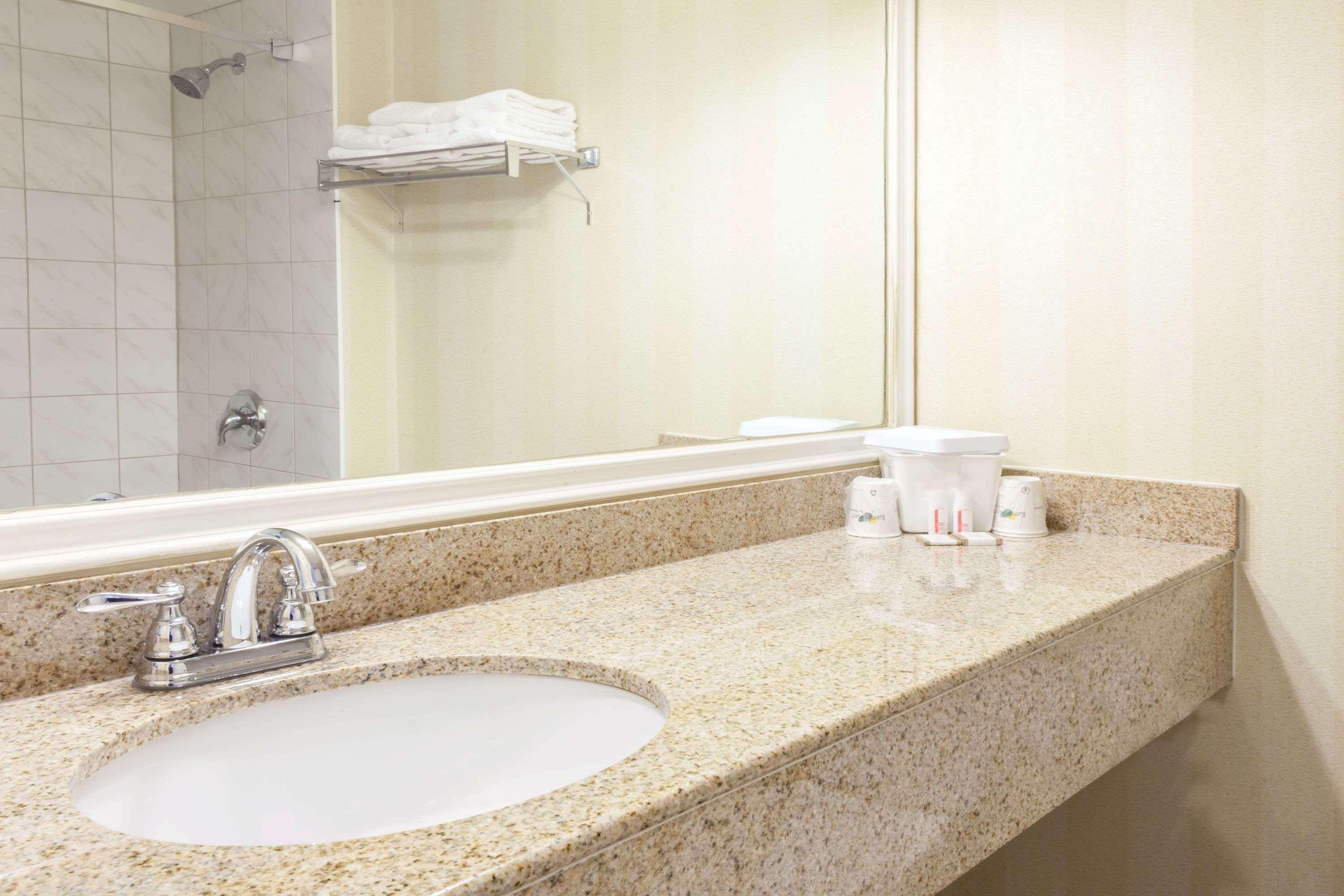 Toronto East Inn Ngoại thất bức ảnh